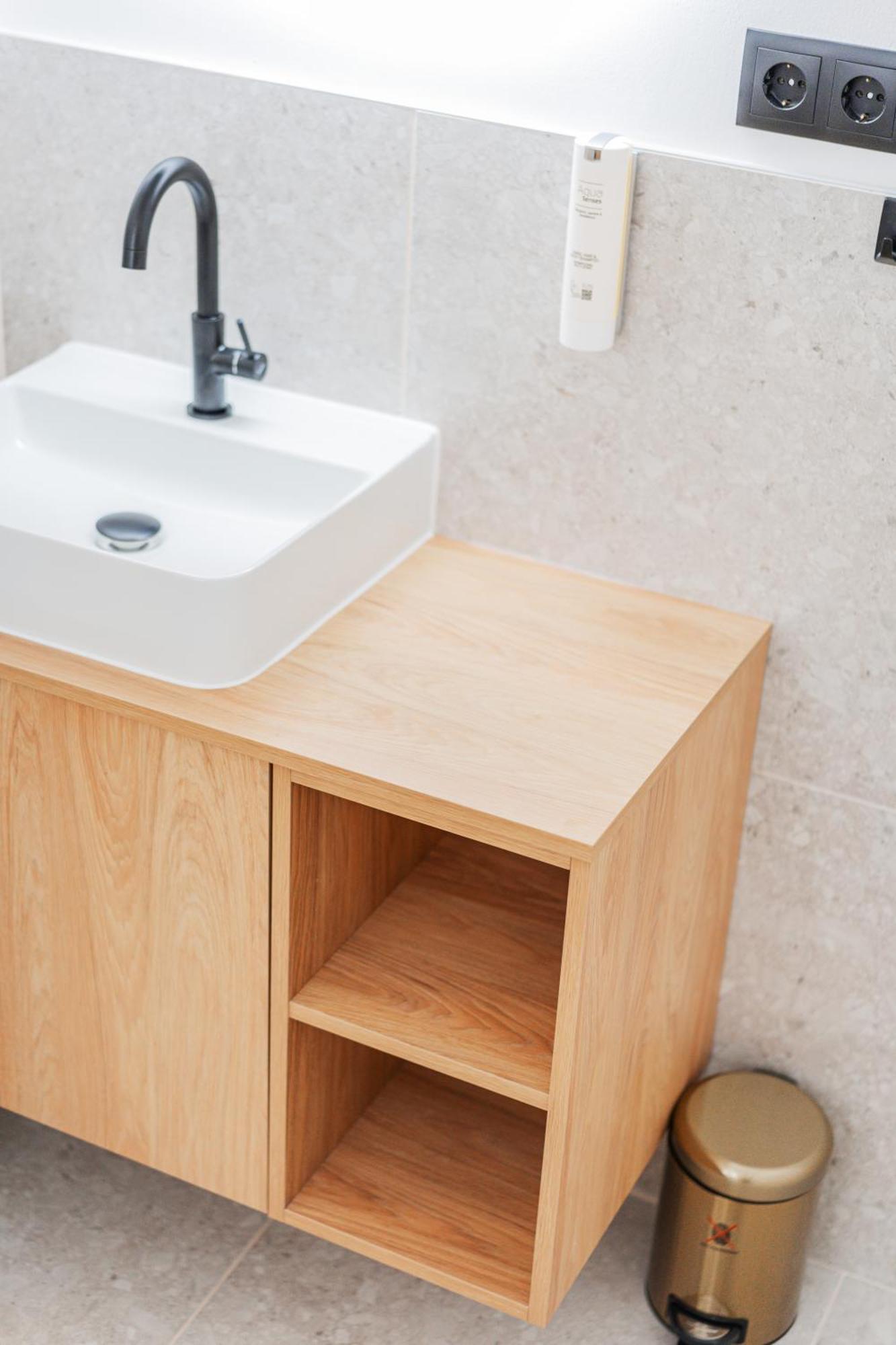Hostal Rive By Home1 Viena
